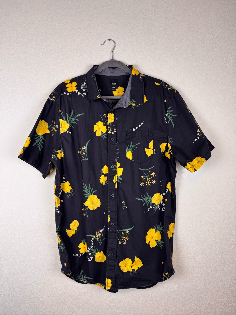 Vans Mens L Black Yellow Floral Button Up Shirt Short Sleeve Classic Fit